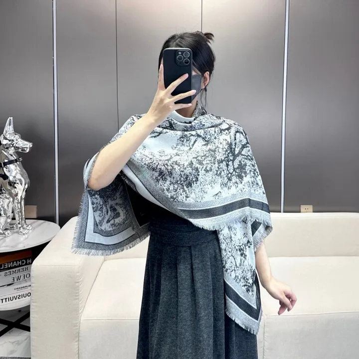 スーパーコピー ディオール マフラー