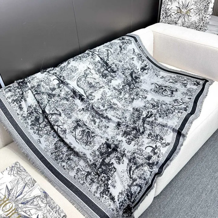 スーパーコピー ディオール マフラー