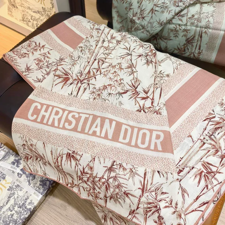 スーパーコピー ディオール マフラー