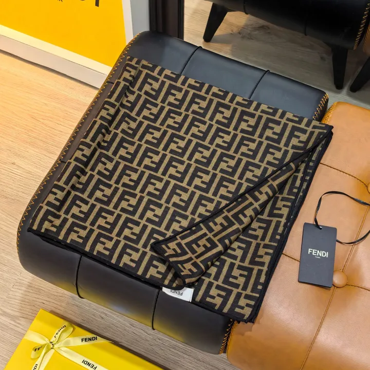 スーパーコピー フェンディ マフラー