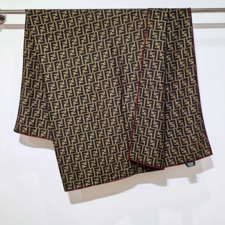 スーパーコピー フェンディ マフラー