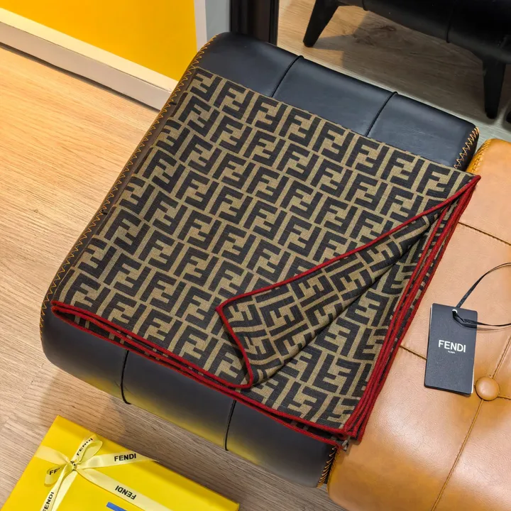 スーパーコピー フェンディ マフラー