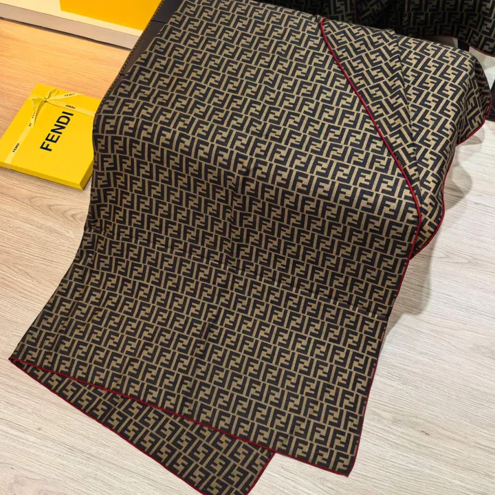 スーパーコピー フェンディ マフラー