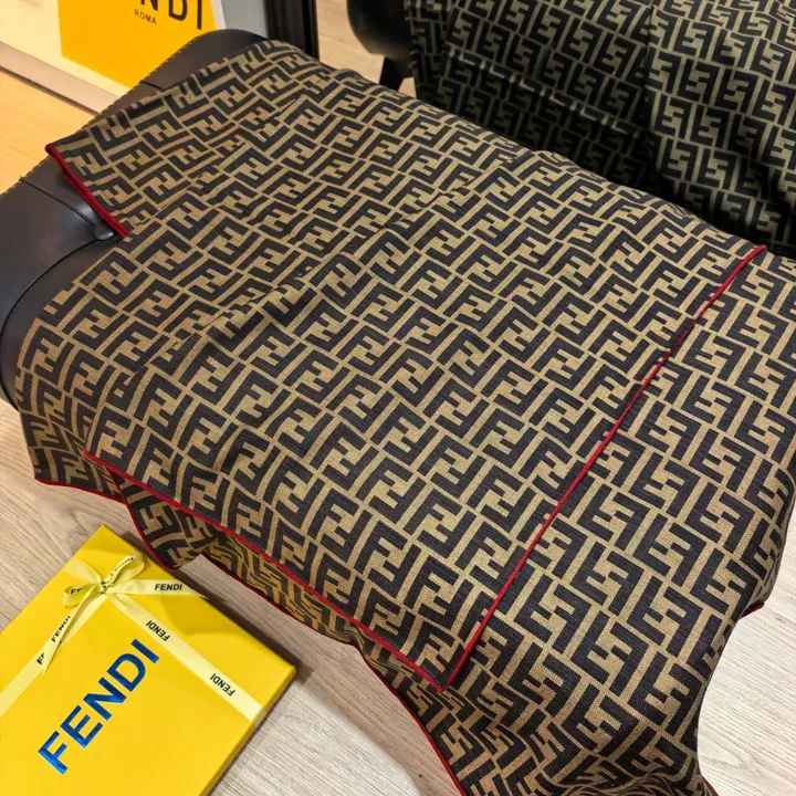 スーパーコピー フェンディ マフラー