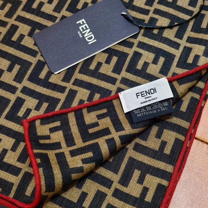 スーパーコピー フェンディ マフラー