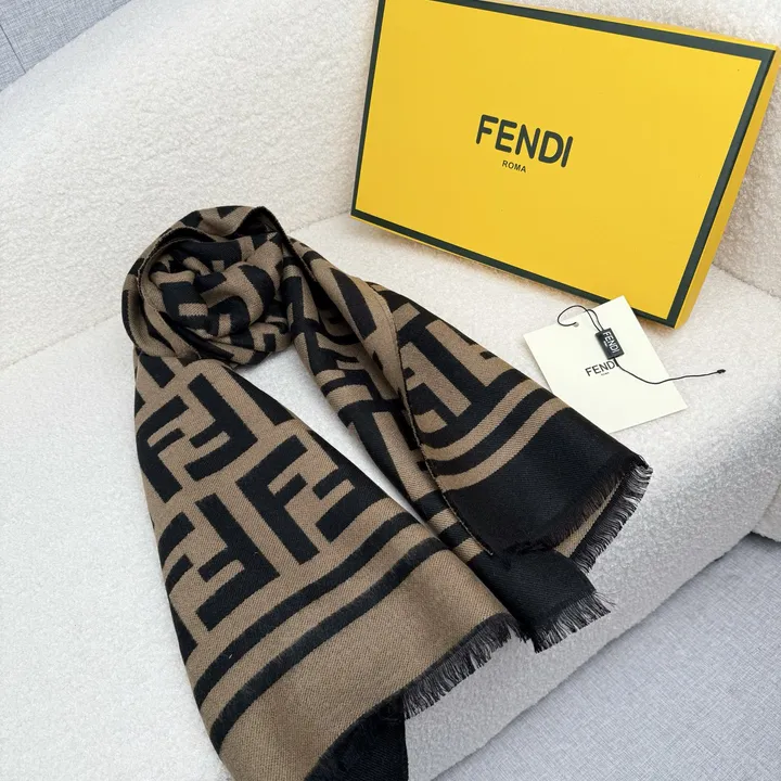 スーパーコピー フェンディ マフラー