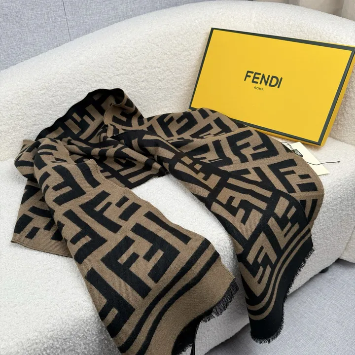 スーパーコピー フェンディ マフラー