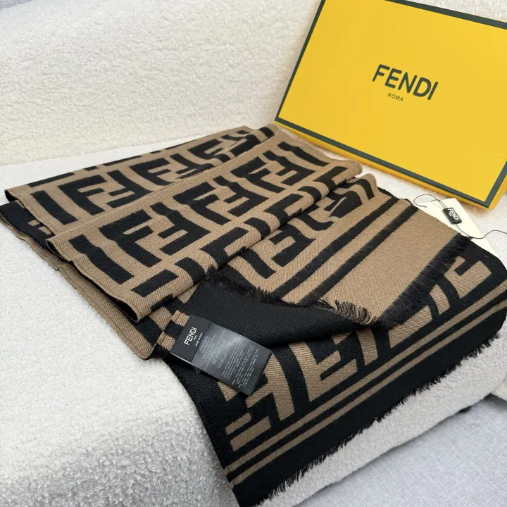 スーパーコピー フェンディ マフラー