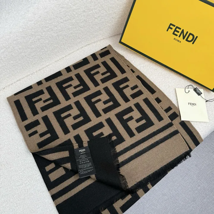 スーパーコピー フェンディ マフラー