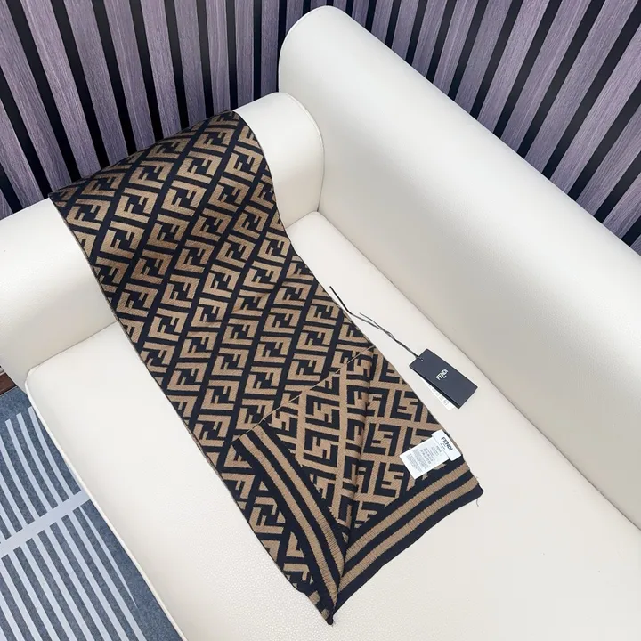 スーパーコピー フェンディ マフラー