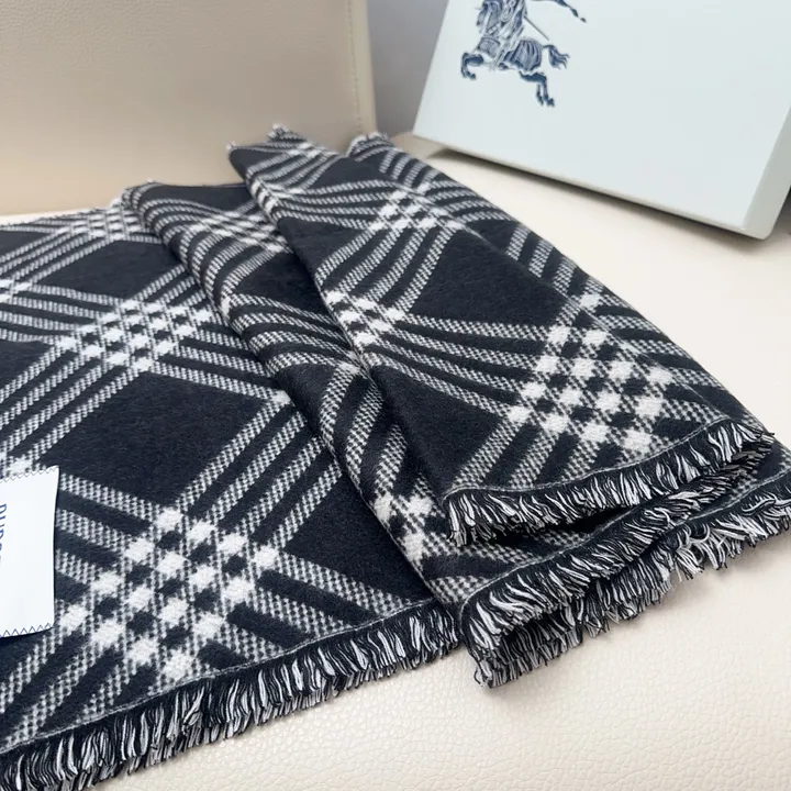 スーパーコピー バーバリー ス マフラー