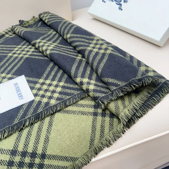 スーパーコピー バーバリー ス マフラー