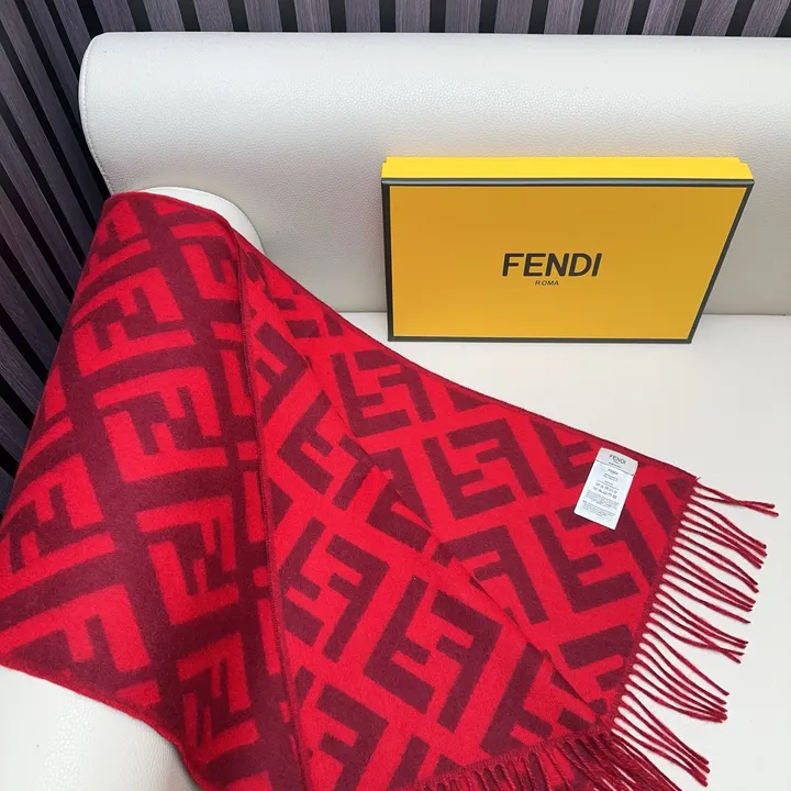 スーパーコピー フェンディ マフラー