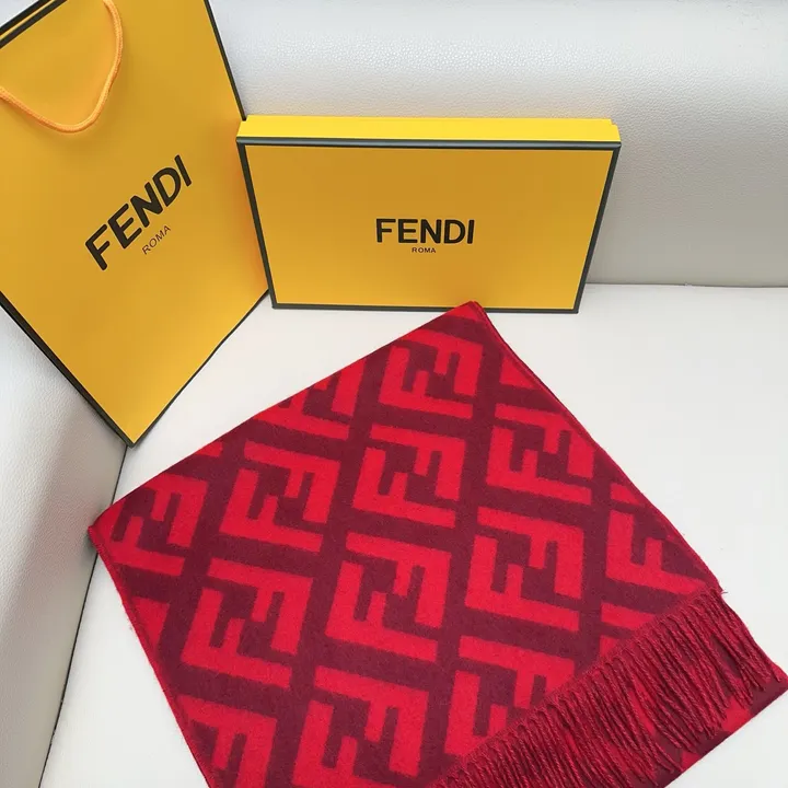 スーパーコピー フェンディ マフラー