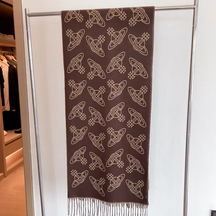 スーパーコピー ヴィヴィアン・ウエストウッド マフラー