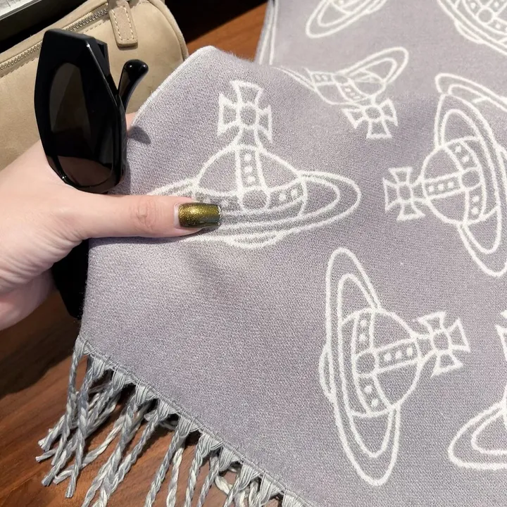 スーパーコピー ヴィヴィアン・ウエストウッド マフラー