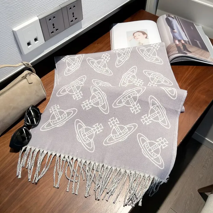 スーパーコピー ヴィヴィアン・ウエストウッド マフラー