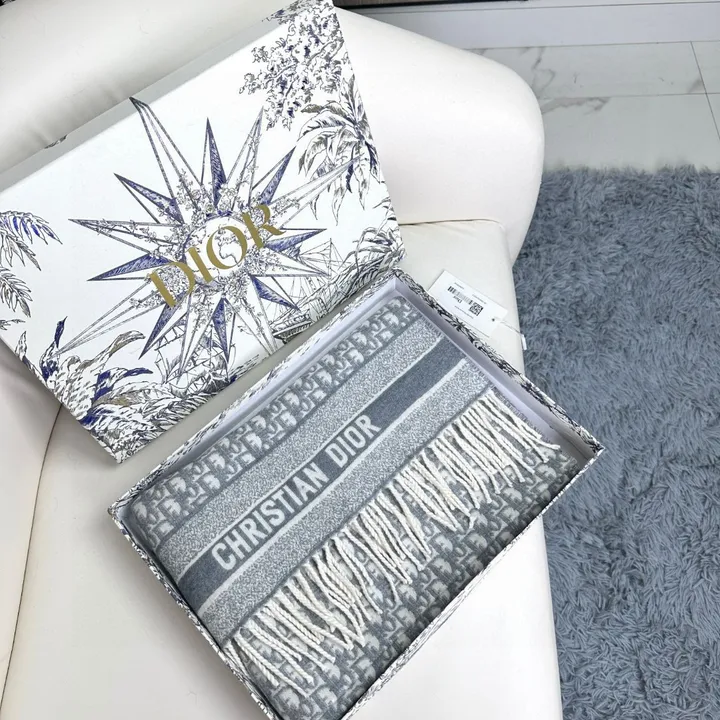 スーパーコピー ディオール マフラー