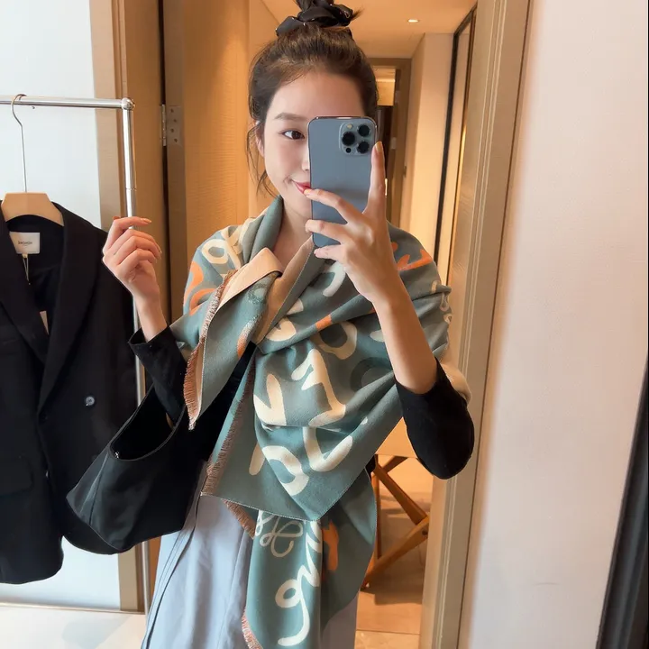 スーパーコピー ロエベ マフラー