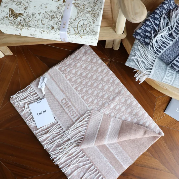 スーパーコピー ディオール マフラー