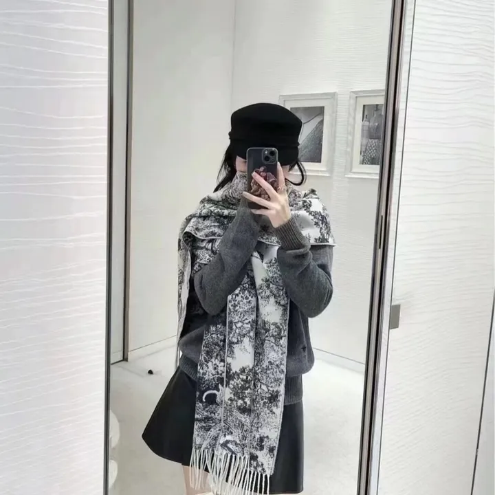 スーパーコピー ディオール マフラー