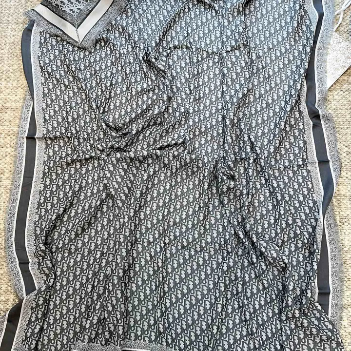 スーパーコピー ディオール マフラー