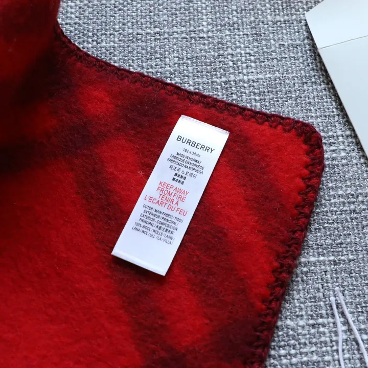 スーパーコピー バーバリー ス マフラー