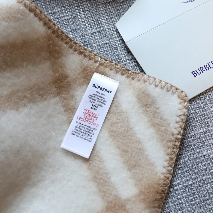 スーパーコピー バーバリー ス マフラー