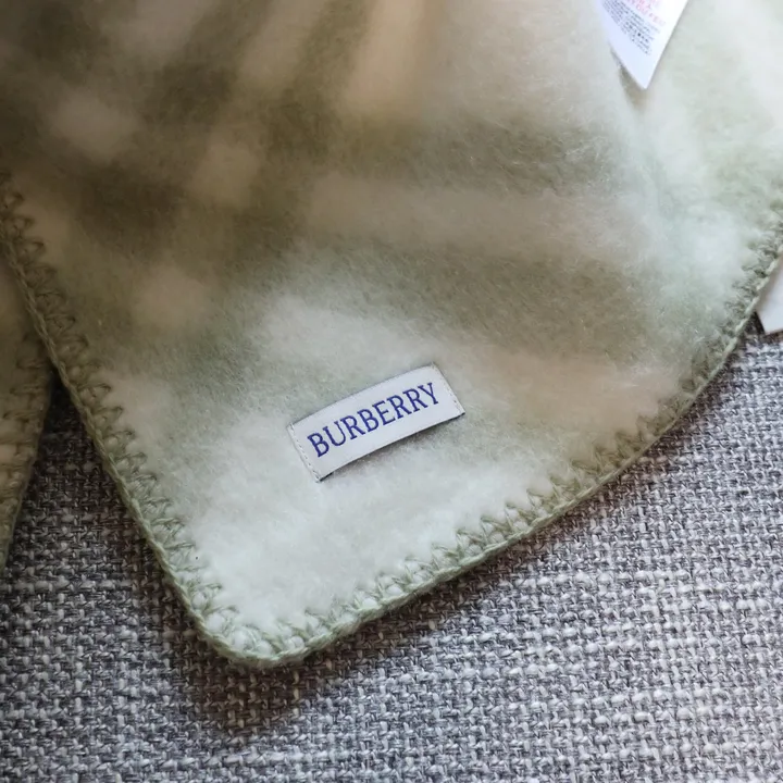 スーパーコピー バーバリー ス マフラー