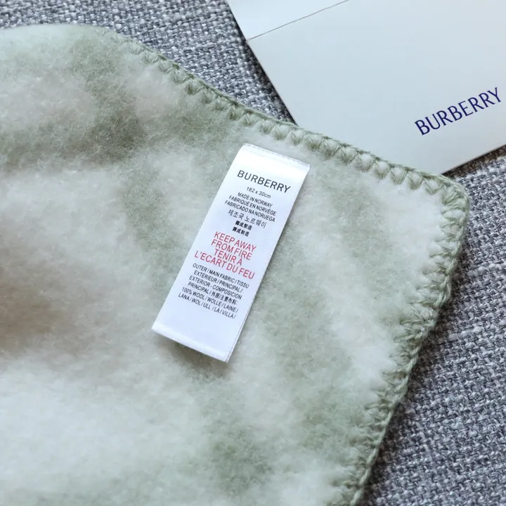 スーパーコピー バーバリー ス マフラー