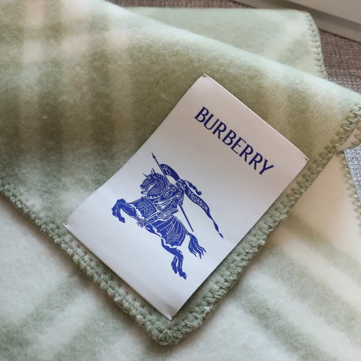 スーパーコピー バーバリー ス マフラー