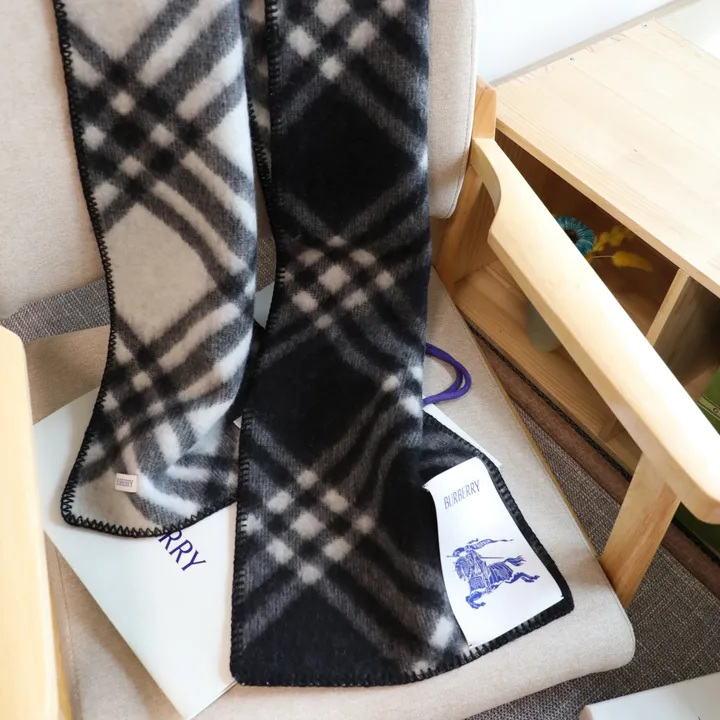 スーパーコピー バーバリー ス マフラー