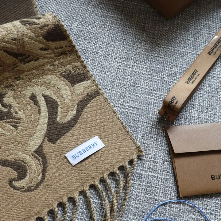 スーパーコピー バーバリー ス マフラー