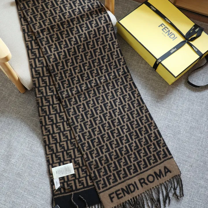 スーパーコピー フェンディ マフラー