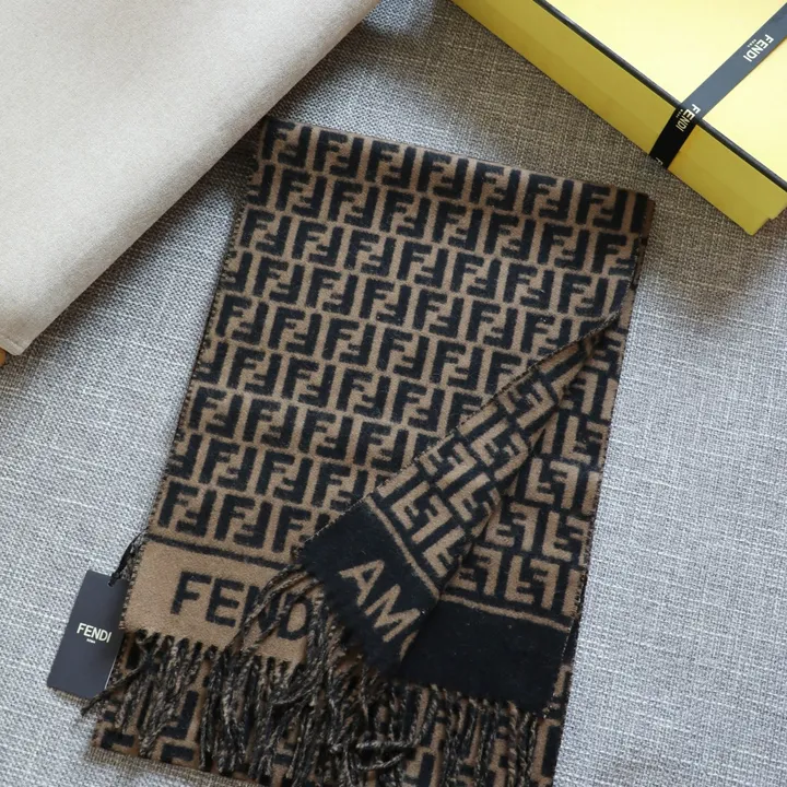 スーパーコピー フェンディ マフラー