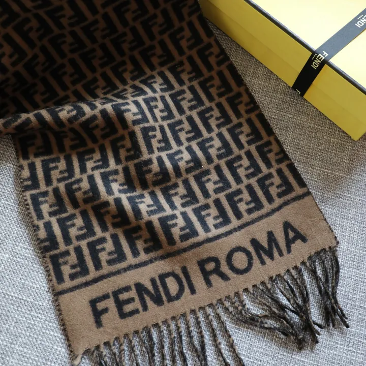 スーパーコピー フェンディ マフラー