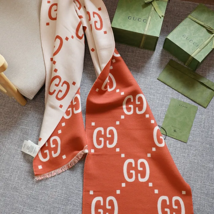 スーパーコピー グッチ マフラー