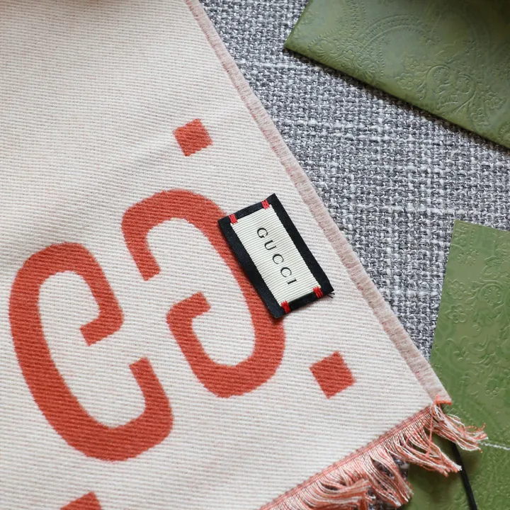 スーパーコピー グッチ マフラー