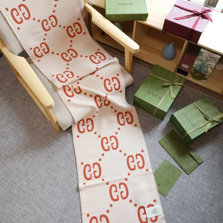 スーパーコピー グッチ マフラー