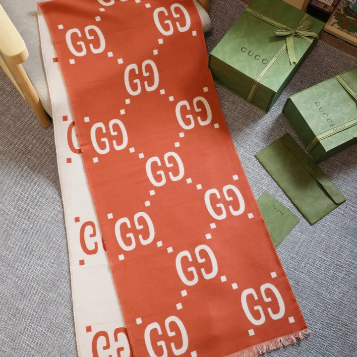 スーパーコピー グッチ マフラー