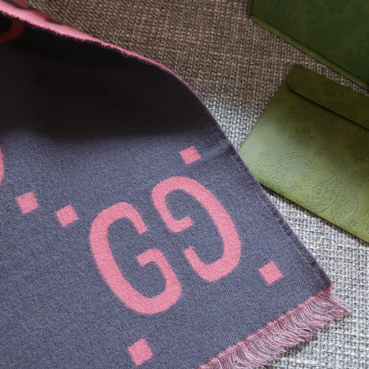 スーパーコピー グッチ マフラー