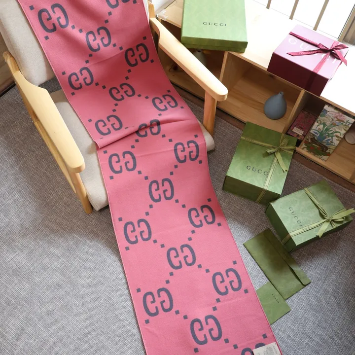 スーパーコピー グッチ マフラー