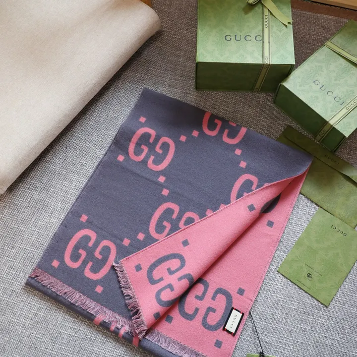 スーパーコピー グッチ マフラー