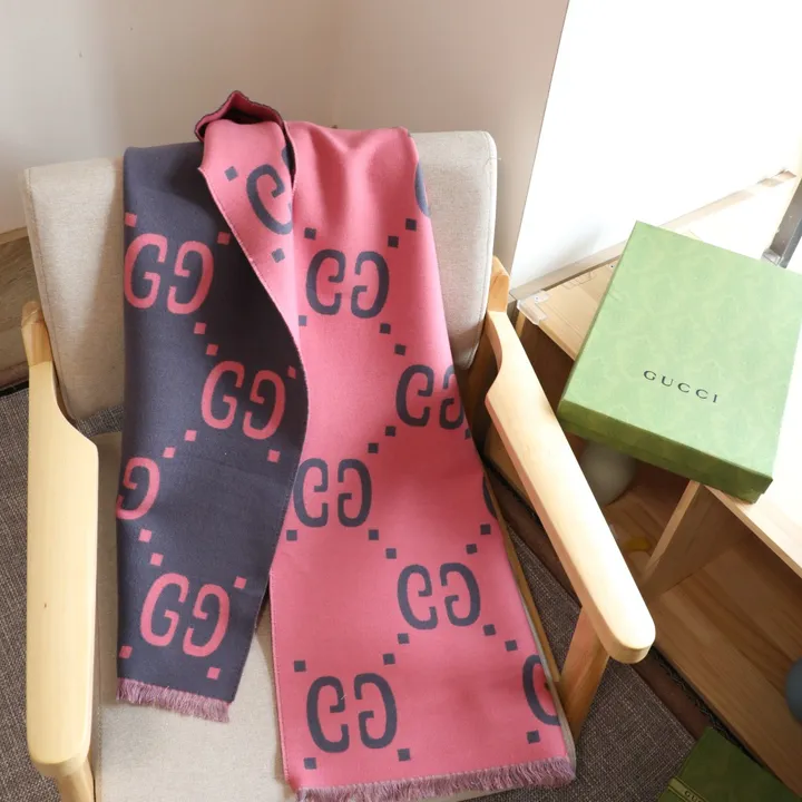 スーパーコピー グッチ マフラー