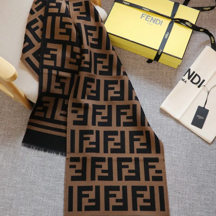 スーパーコピー フェンディ マフラー