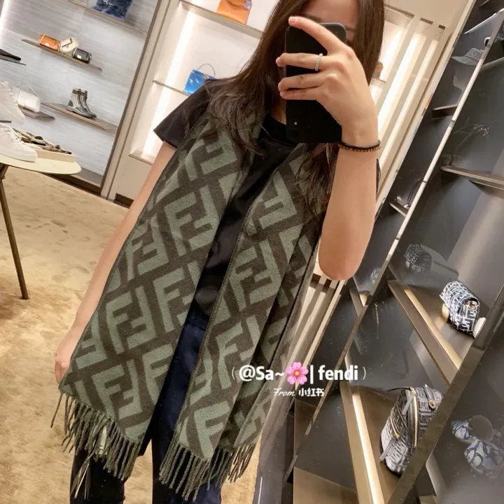 スーパーコピー フェンディ マフラー