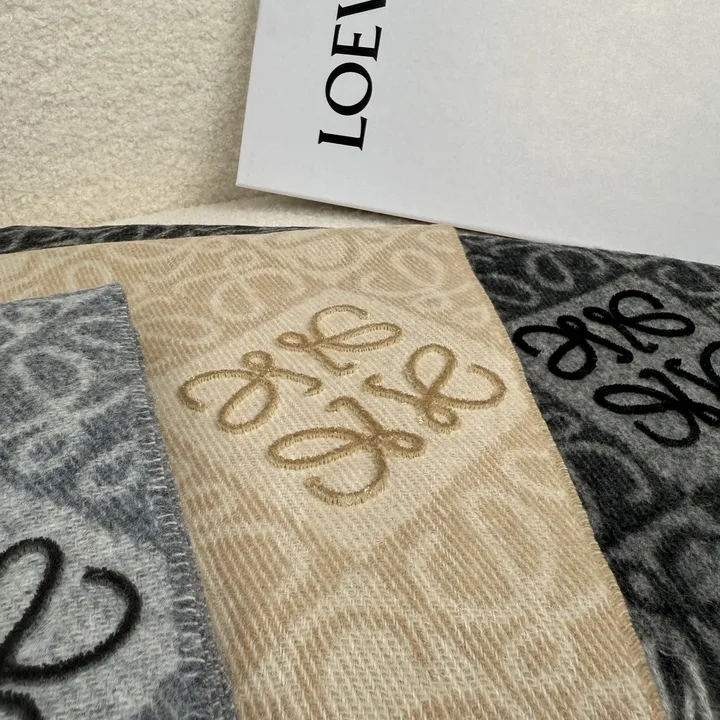 スーパーコピー ロエベ マフラー