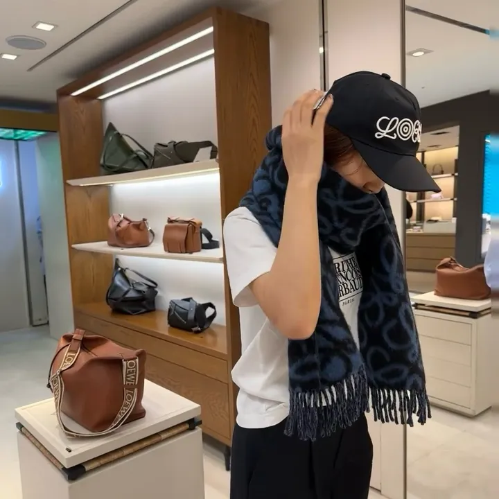 スーパーコピー ロエベ マフラー