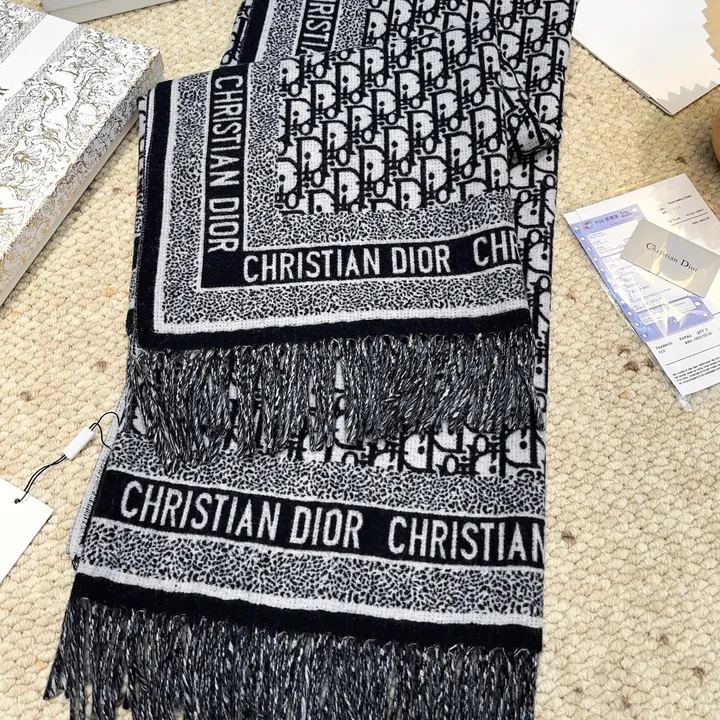 スーパーコピー ディオール マフラー