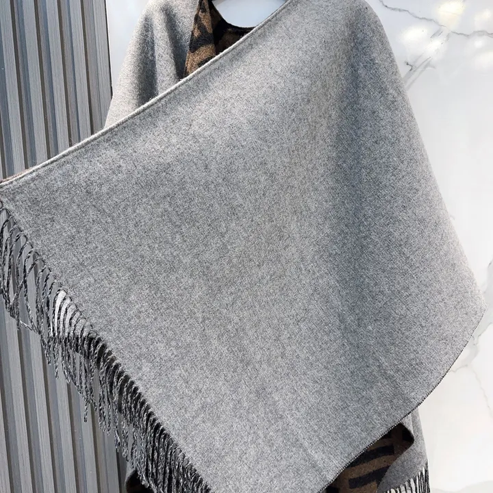 スーパーコピー フェンディ マフラー